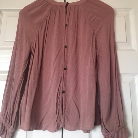 AE blouse - Picture 2 of 2
